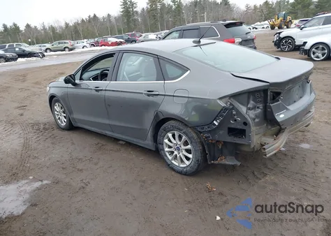 2015 Ford Fusion S z USA, uszkodzony, nr VIN 3FA6P0G77FR286923